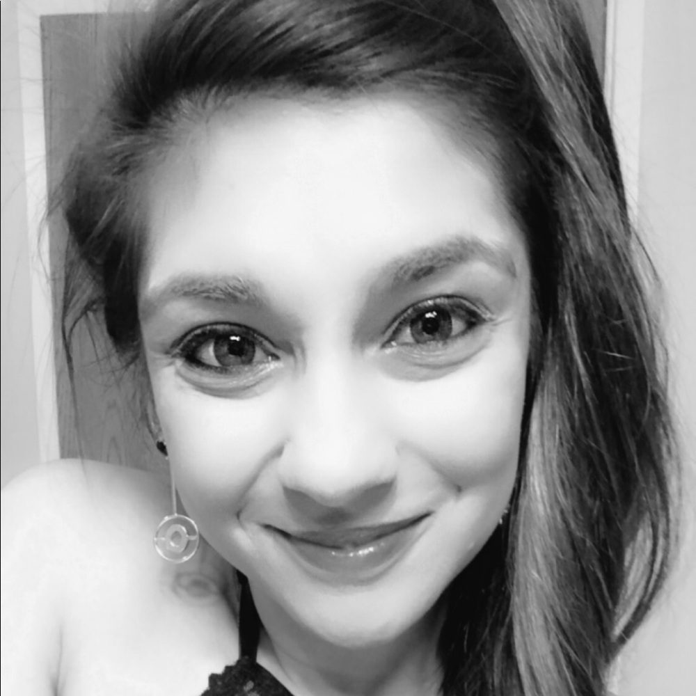 Meet your Posher, Devika